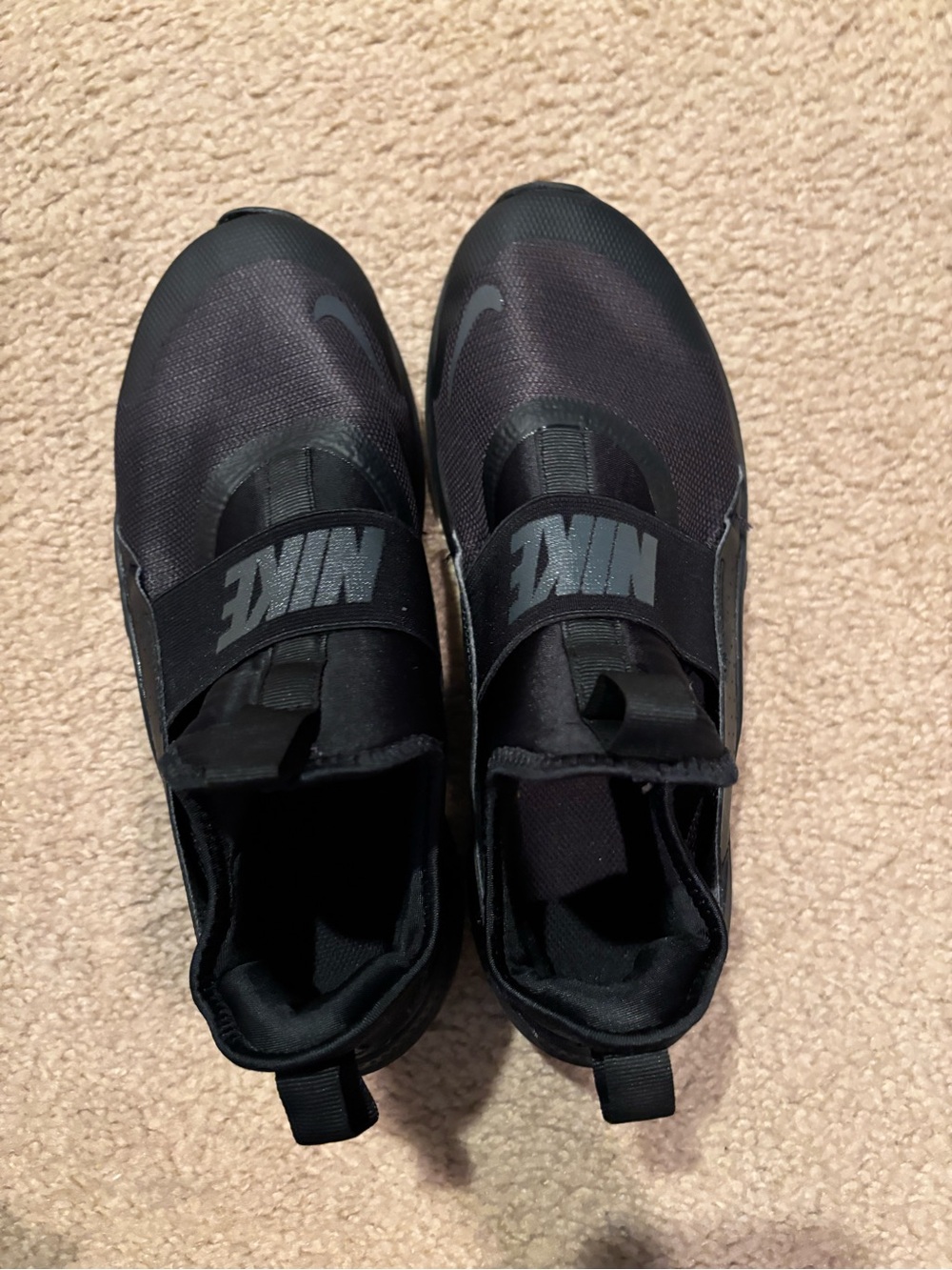 Boy’s Nike Black Youth Sneakers with  Strap;  Size 7.  Like new